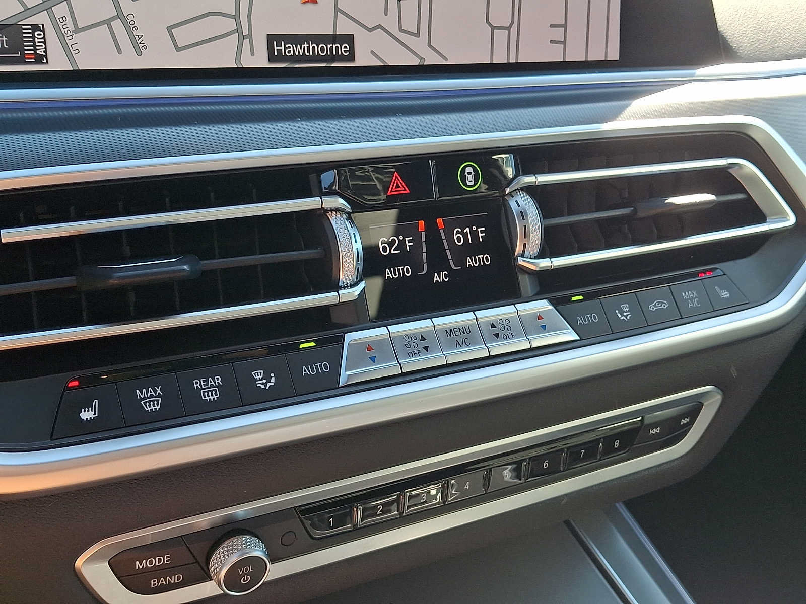 Used 2021 BMW X5 xDrive40i w/ M Sport Package AWD/4WD image 16