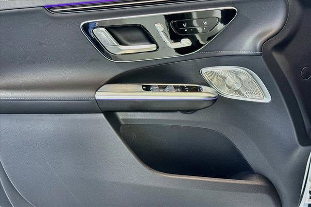 New 2026 Mercedes-Benz EQE 320 4MATIC SUV image 16