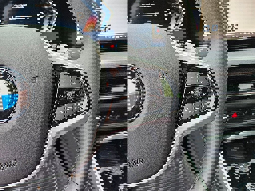 New 2025 BMW 330i xDrive Sedan w/ Premium Package image 12