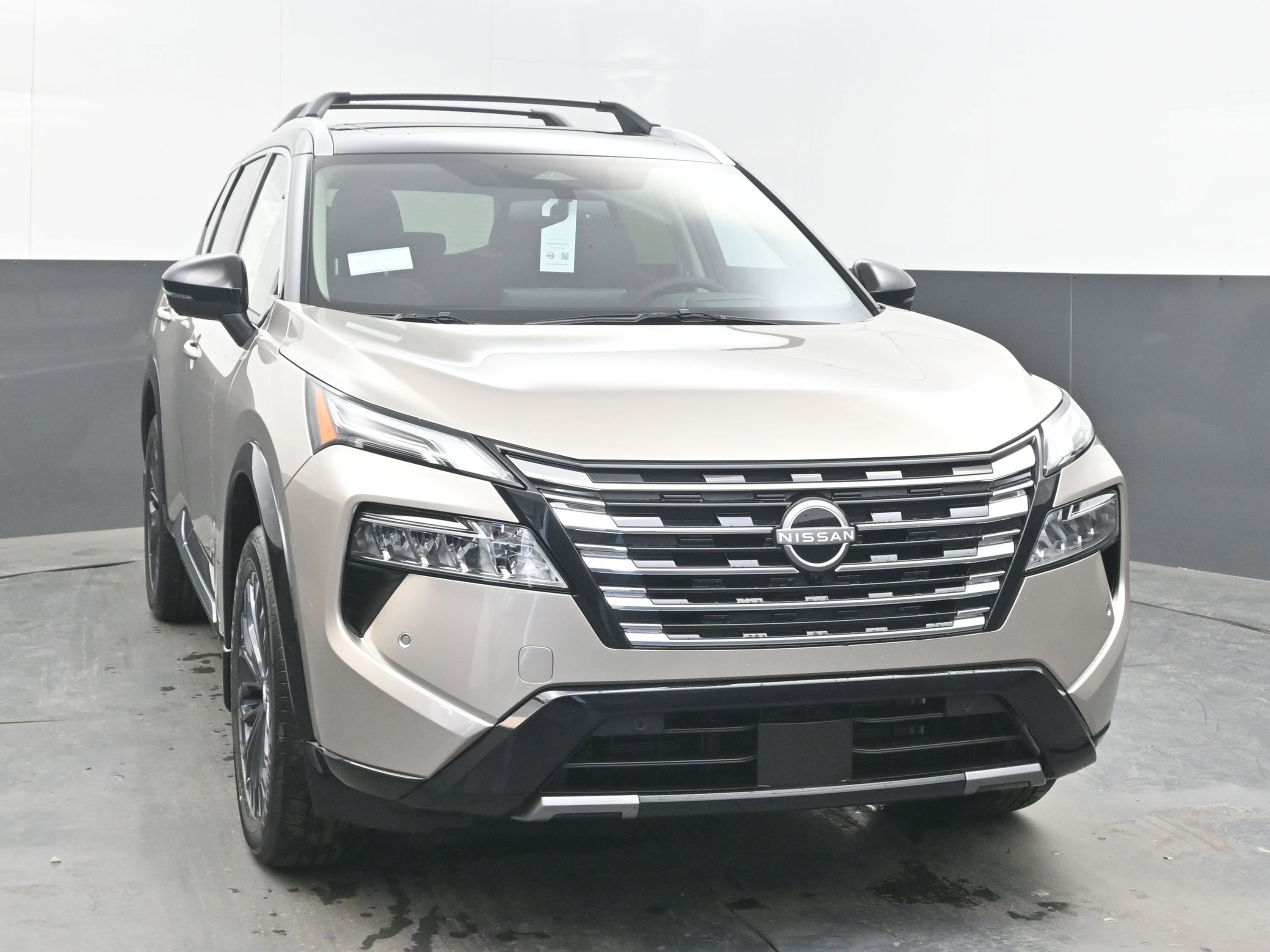 New 2026 Nissan Rogue Platinum image 2