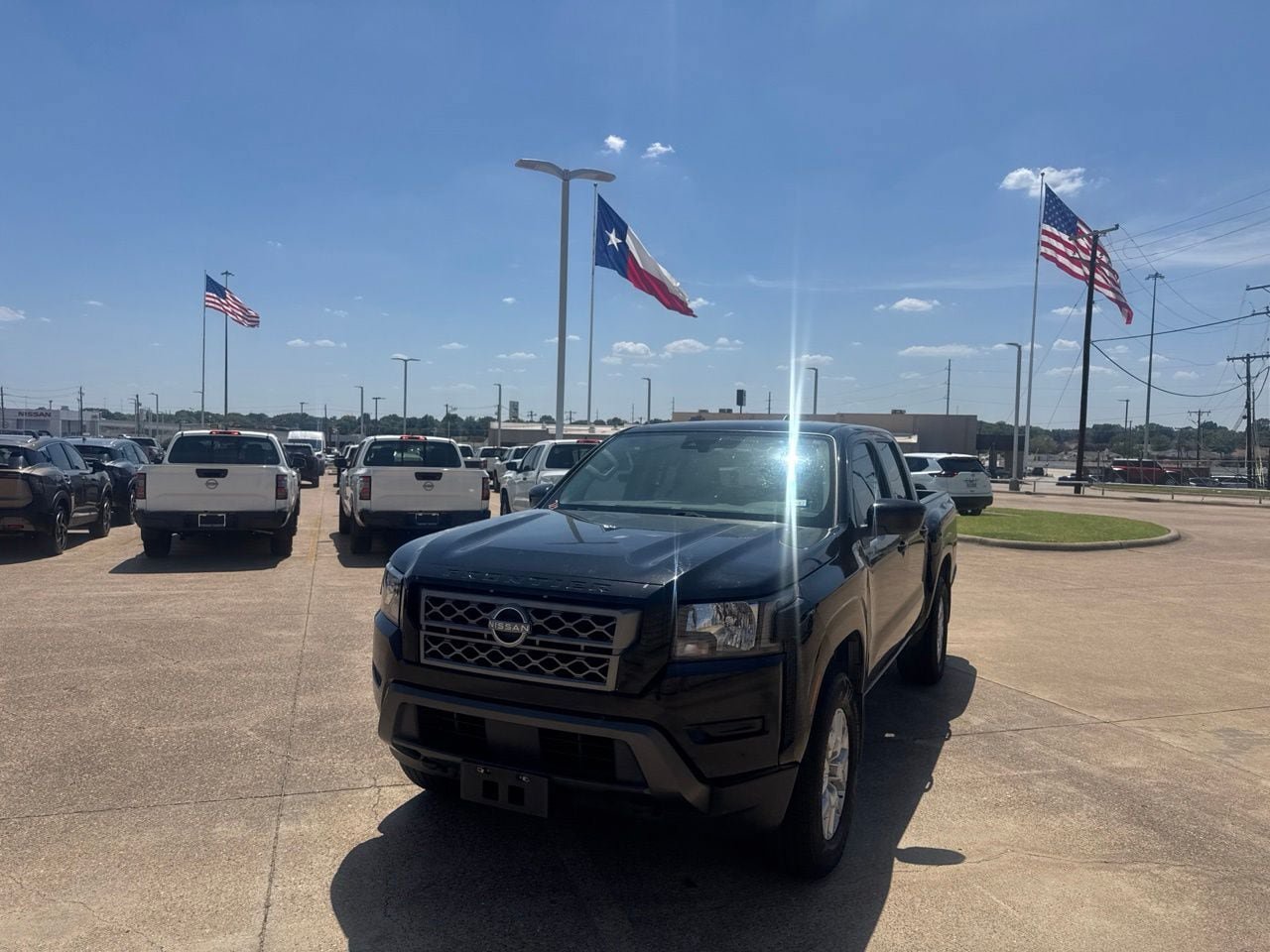 Certified 2022 Nissan Frontier SV AWD/4WD image 7