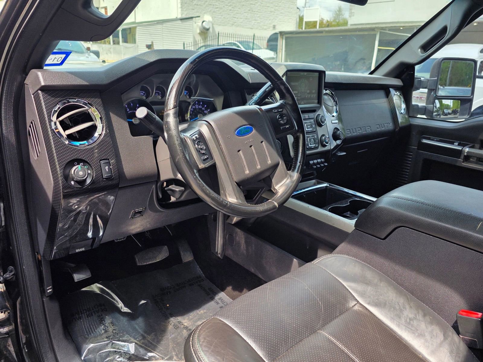 Used 2015 Ford F250 Lariat w/ Lariat Ultimate Package image 10