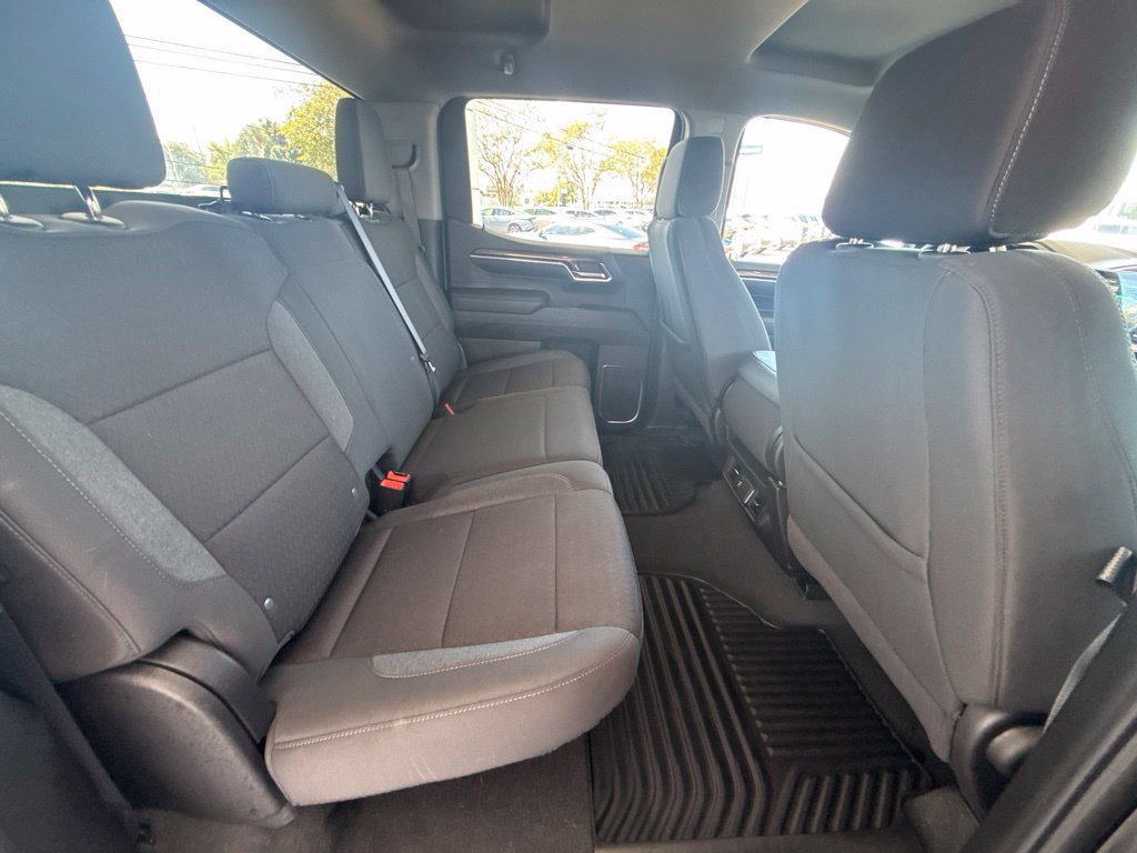 Used 2024 Chevrolet Silverado 1500 LT AWD/4WD image 38
