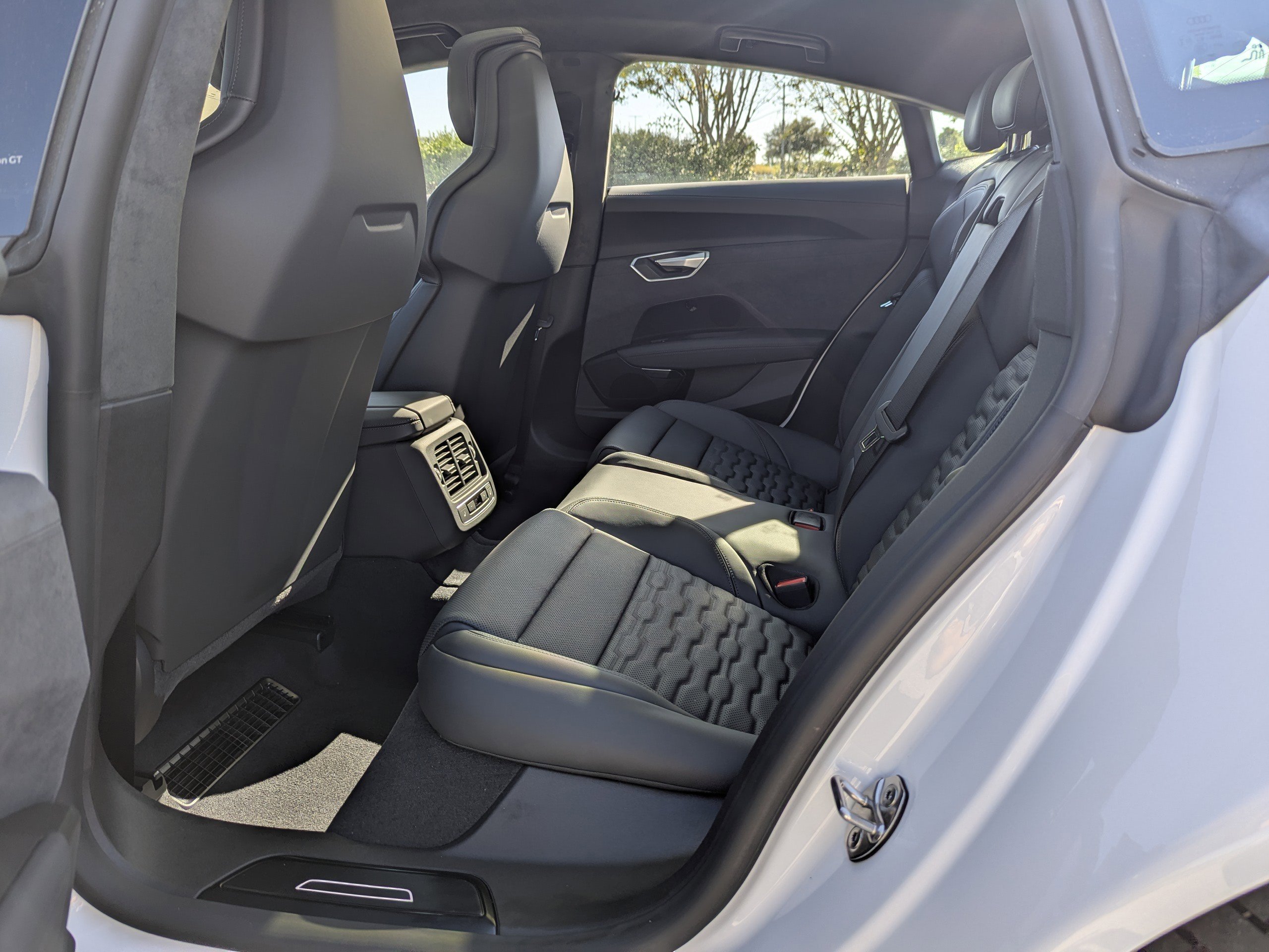 New 2026 Audi S e-tron GT Prestige image 20