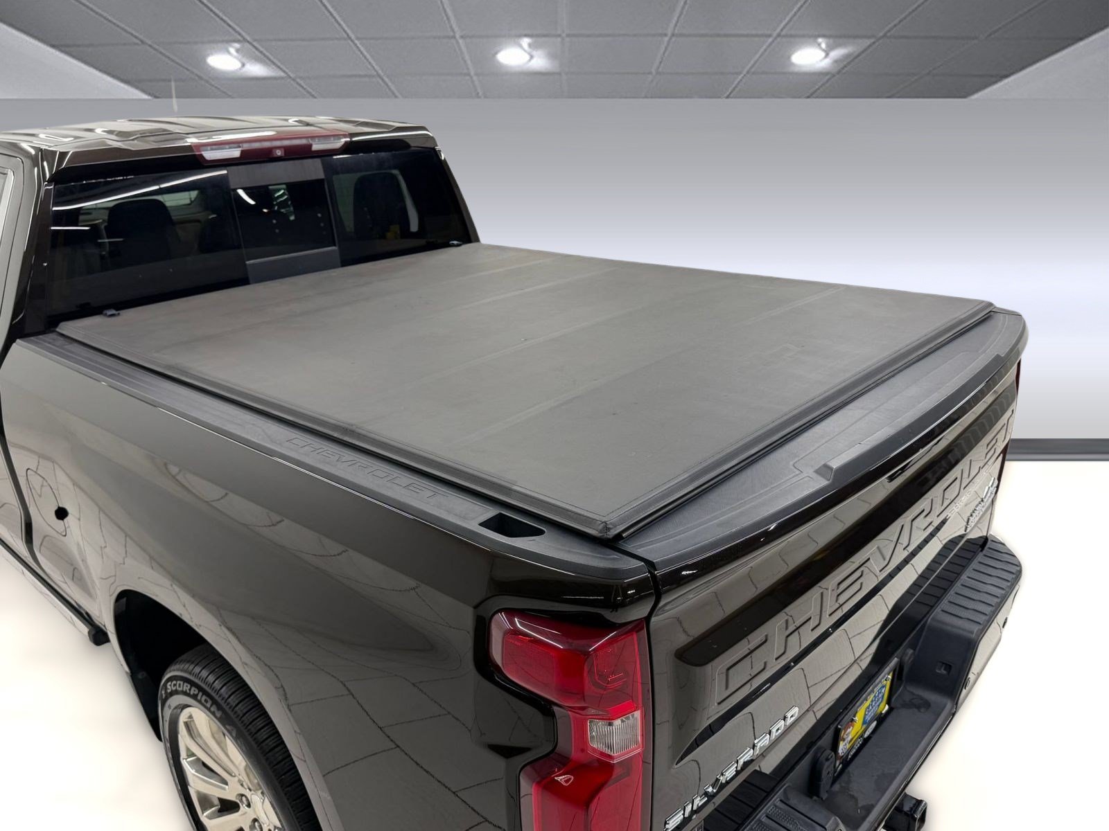Used 2019 Chevrolet Silverado 1500 High Country w/ Technology Package AWD/4WD image 30
