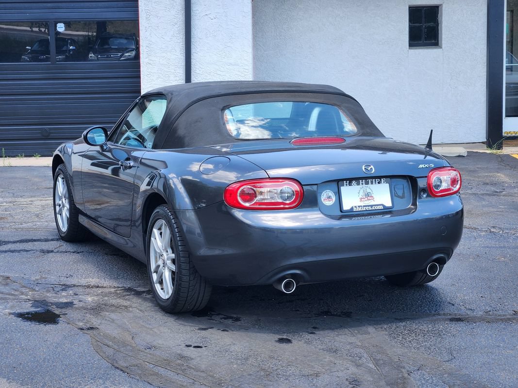 Used 2015 MAZDA MX-5 Miata Sport RWD image 9