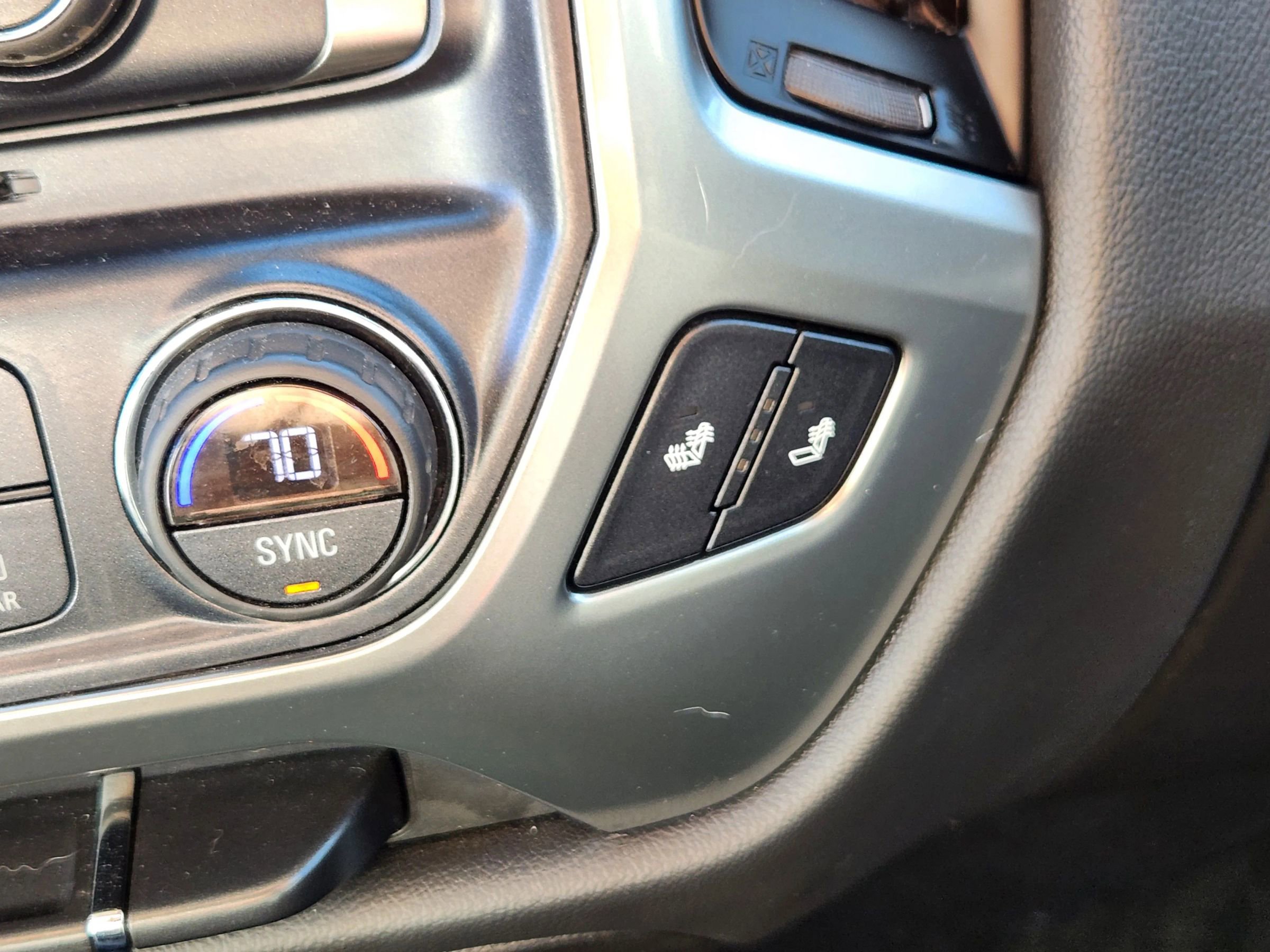 Used 2018 Chevrolet Silverado 1500 LT w/ All Star Edition image 34