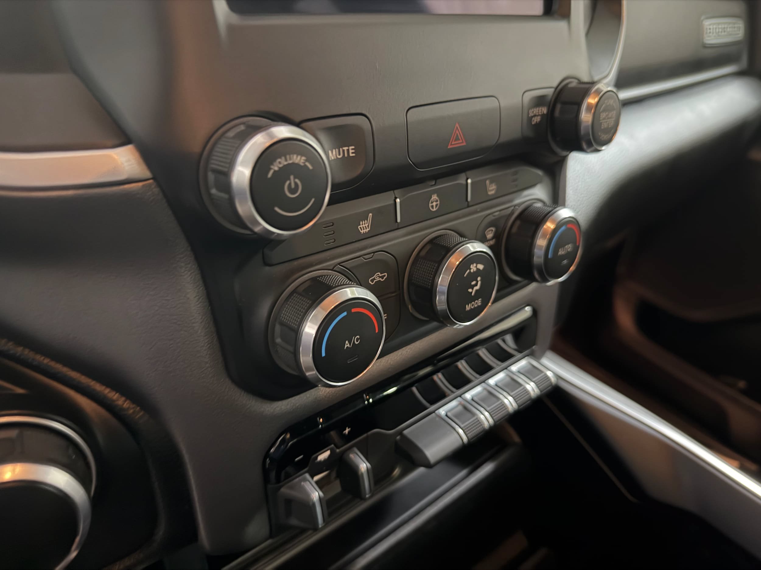 Used 2021 RAM 1500 Big Horn AWD/4WD image 13