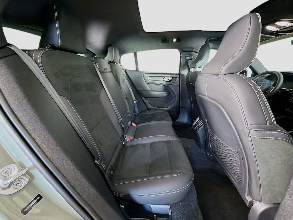Certified 2023 Volvo C40 P8 Recharge Ultimate AWD/4WD image 29