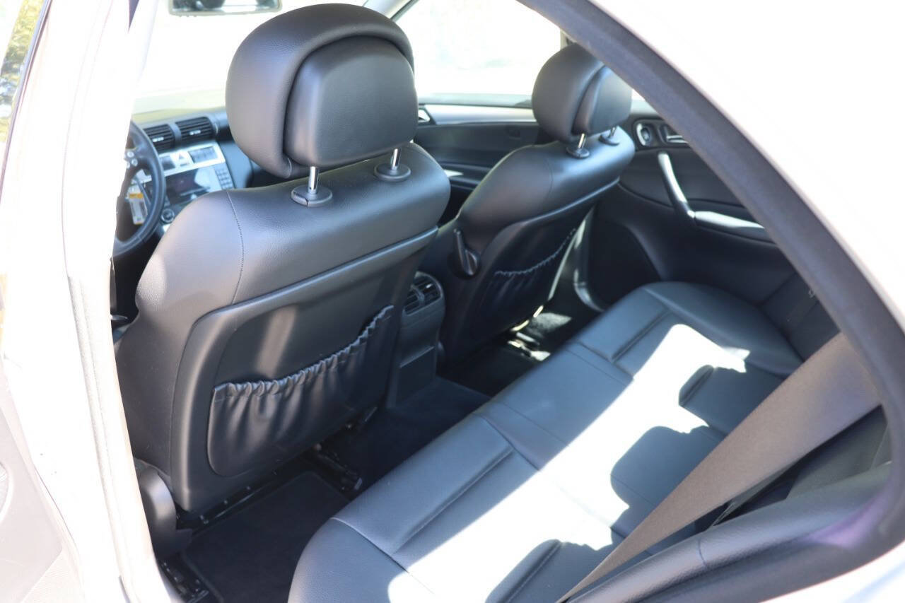 Used 2006 Mercedes-Benz C 230 Sedan image 26