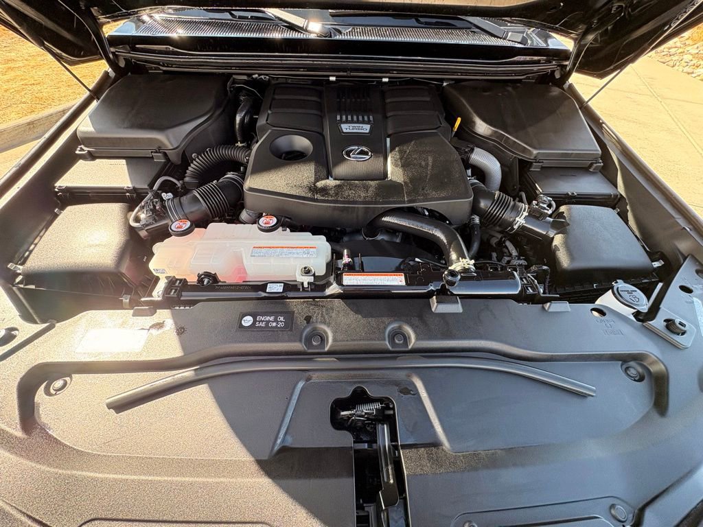 Used 2024 Lexus GX 550 w/ Accessory Package (2T) image 38