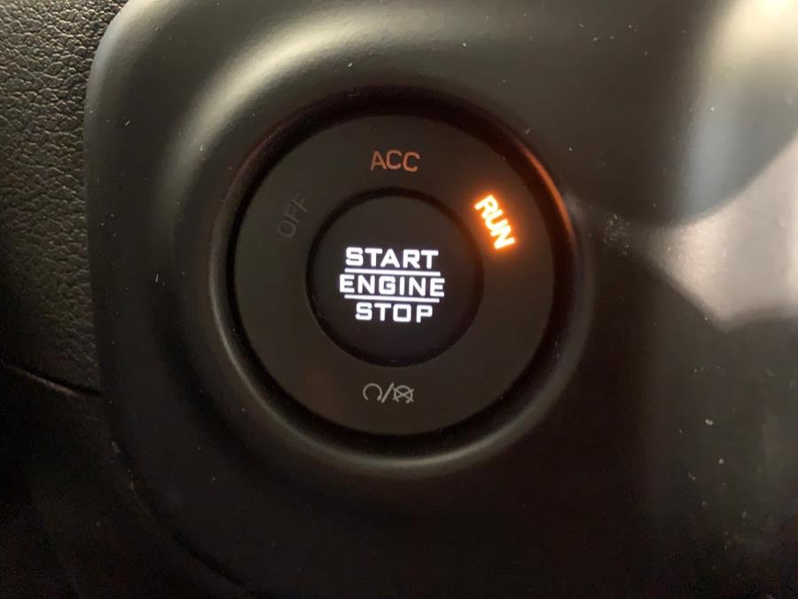 Used 2022 Jeep Wrangler Unlimited Sahara AWD/4WD image 27