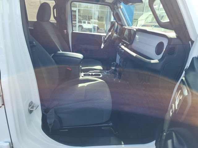 Used 2024 Jeep Wrangler Unlimited Sport AWD/4WD image 36