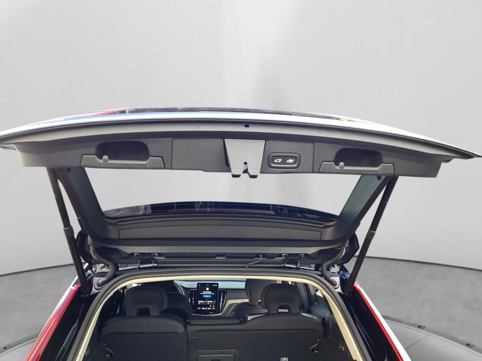 New 2027 Volvo XC60 B5 Core AWD/4WD image 14