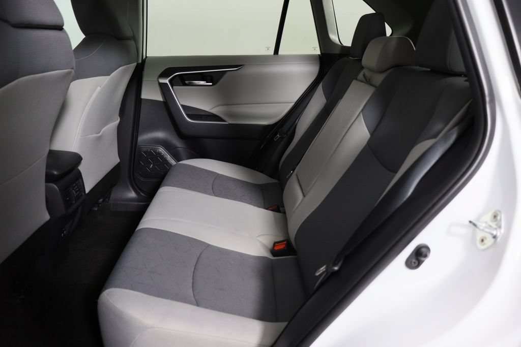 Used 2019 Toyota RAV4 XLE w/ Convenience Package AWD/4WD image 16