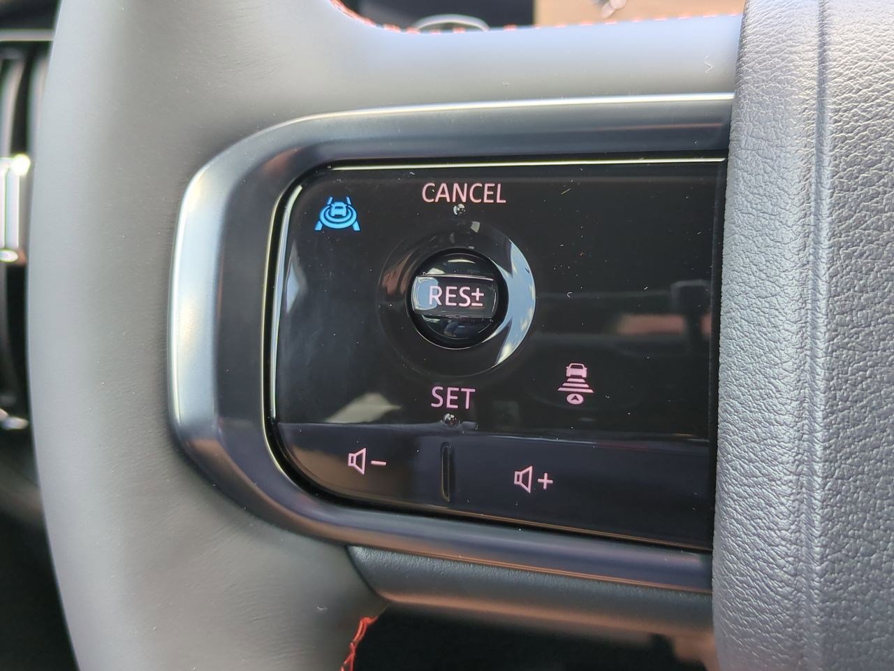 New 2025 Nissan Armada PRO-4X AWD/4WD image 17