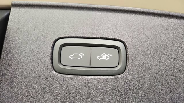 New 2026 Volvo EX90 Ultra AWD/4WD image 44