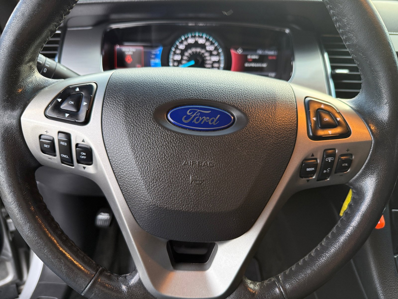 Used 2014 Ford Taurus SEL w/ Equipment Group 201A image 17