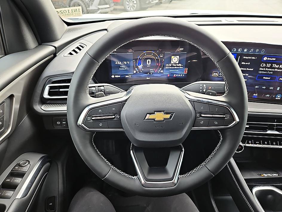 New 2027 Chevrolet Traverse LT AWD/4WD image 17