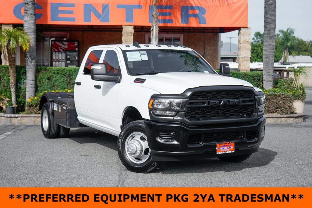 Used 2024 RAM 3500 Tradesman w/ Max Tow Package AWD/4WD image 2