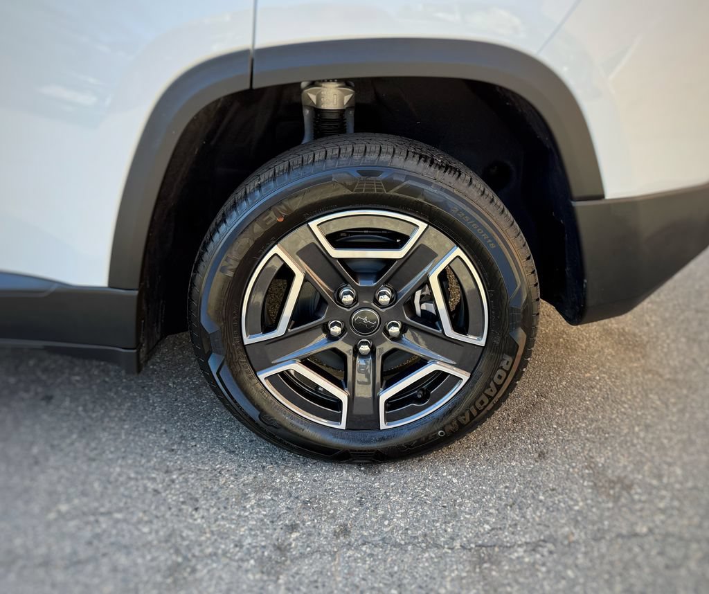 New 2026 Jeep Cherokee Laredo AWD/4WD image 16