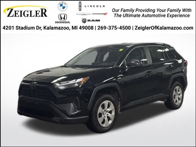 Used 2024 Toyota RAV4 LE video 1