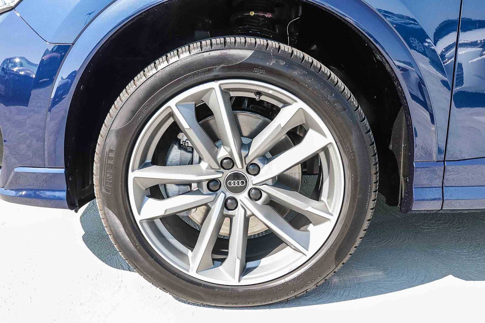 Used 2025 Audi Q3 2.0T Premium w/ Convenience Package image 14