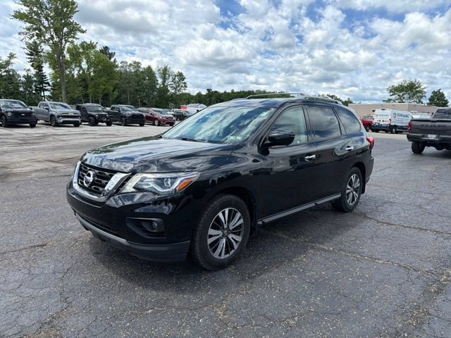 Used 2017 Nissan Pathfinder SL w/ SL Tech Package AWD/4WD image 4