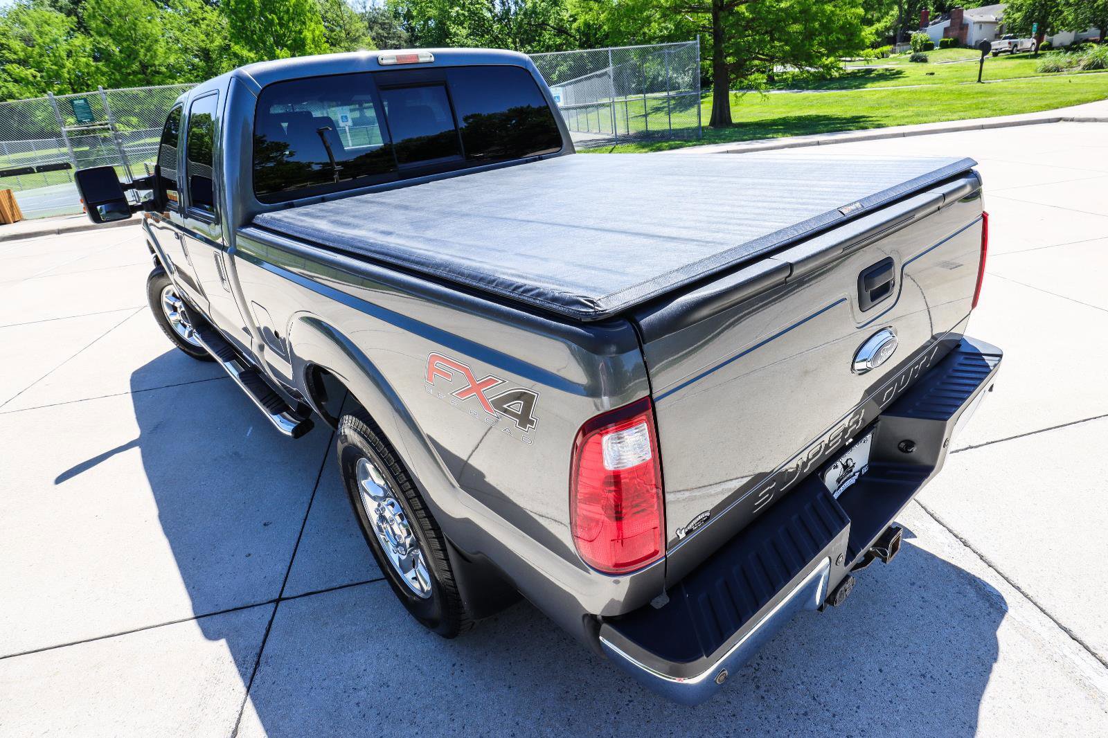 Used 2013 Ford F250 Lariat w/ Lariat Interior Pkg AWD/4WD image 15