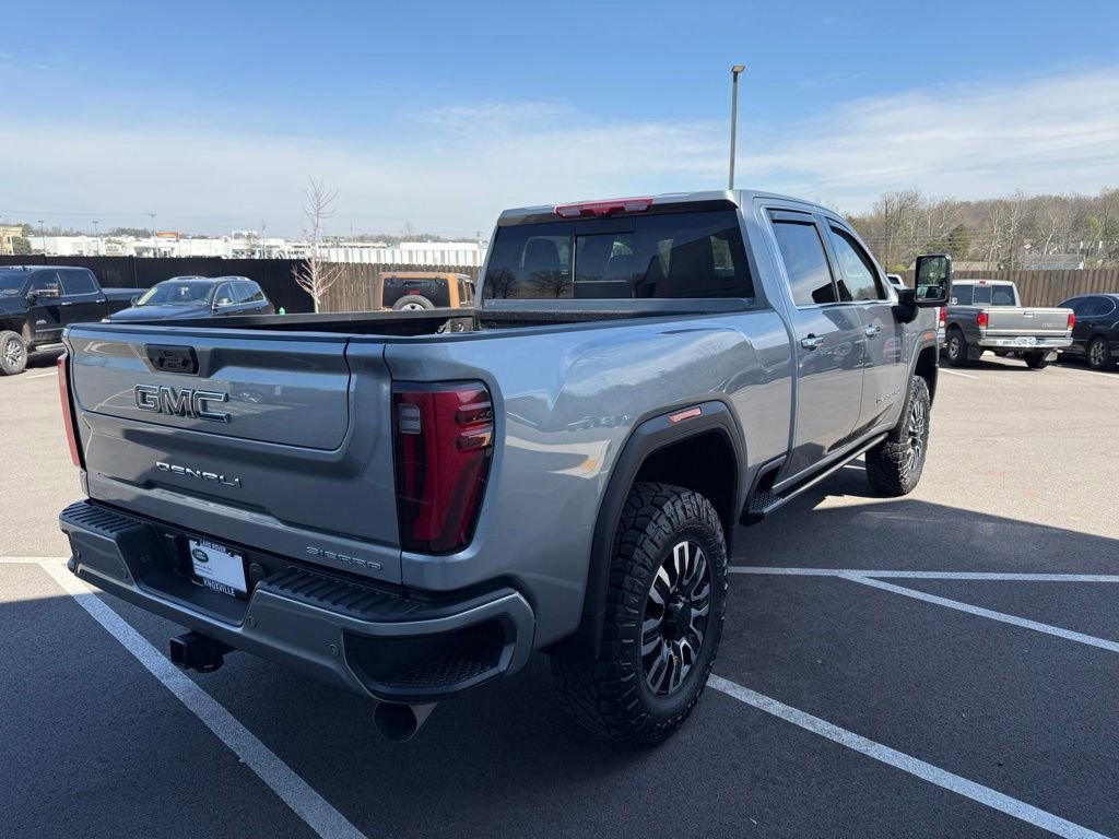 Used 2025 GMC Sierra 2500 Denali Ultimate image 8