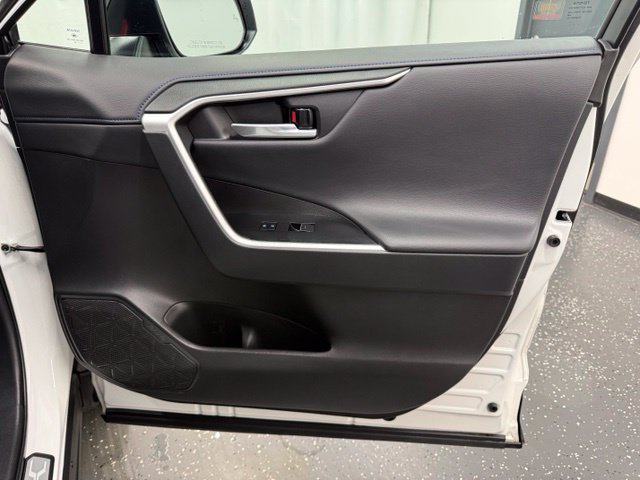 Used 2024 Toyota RAV4 XSE w/ Weather Package AWD/4WD image 8