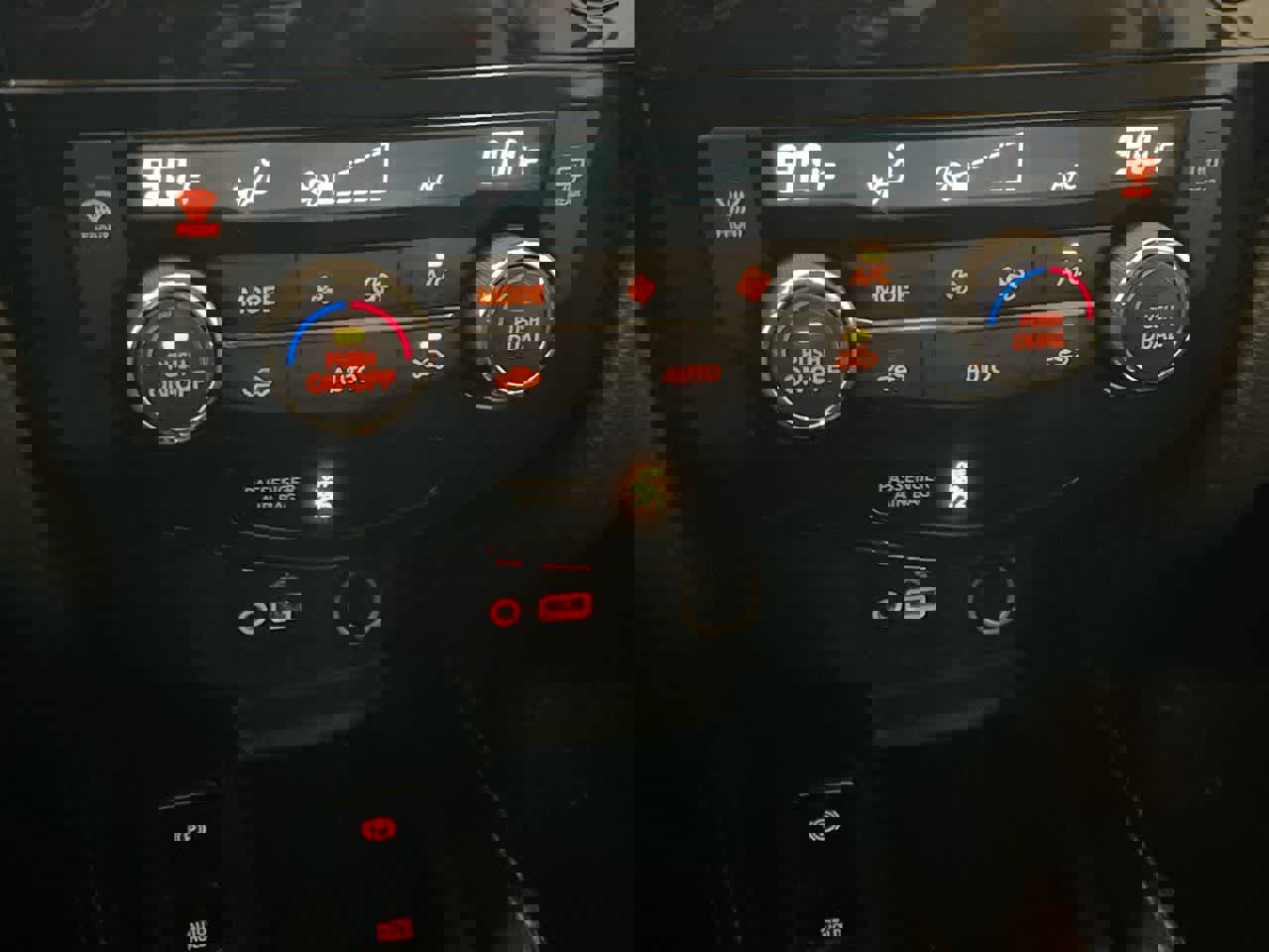 Used 2019 Nissan Rogue SL image 19