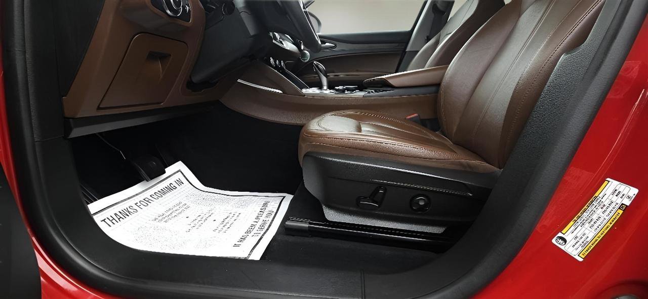 Used 2018 Alfa Romeo Stelvio Ti AWD/4WD image 12