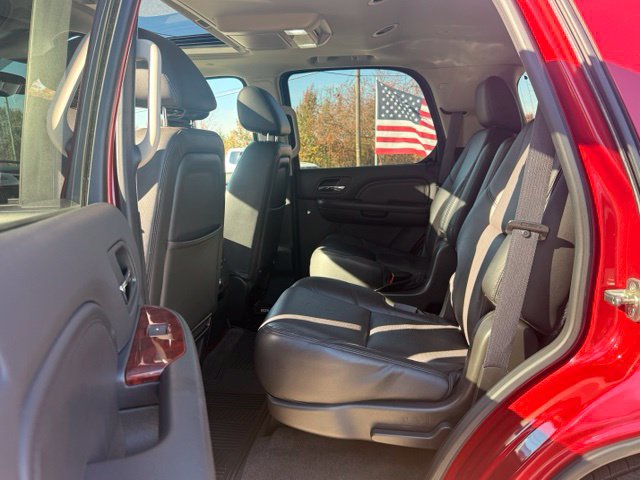Used 2012 Cadillac Escalade Premium AWD/4WD image 34