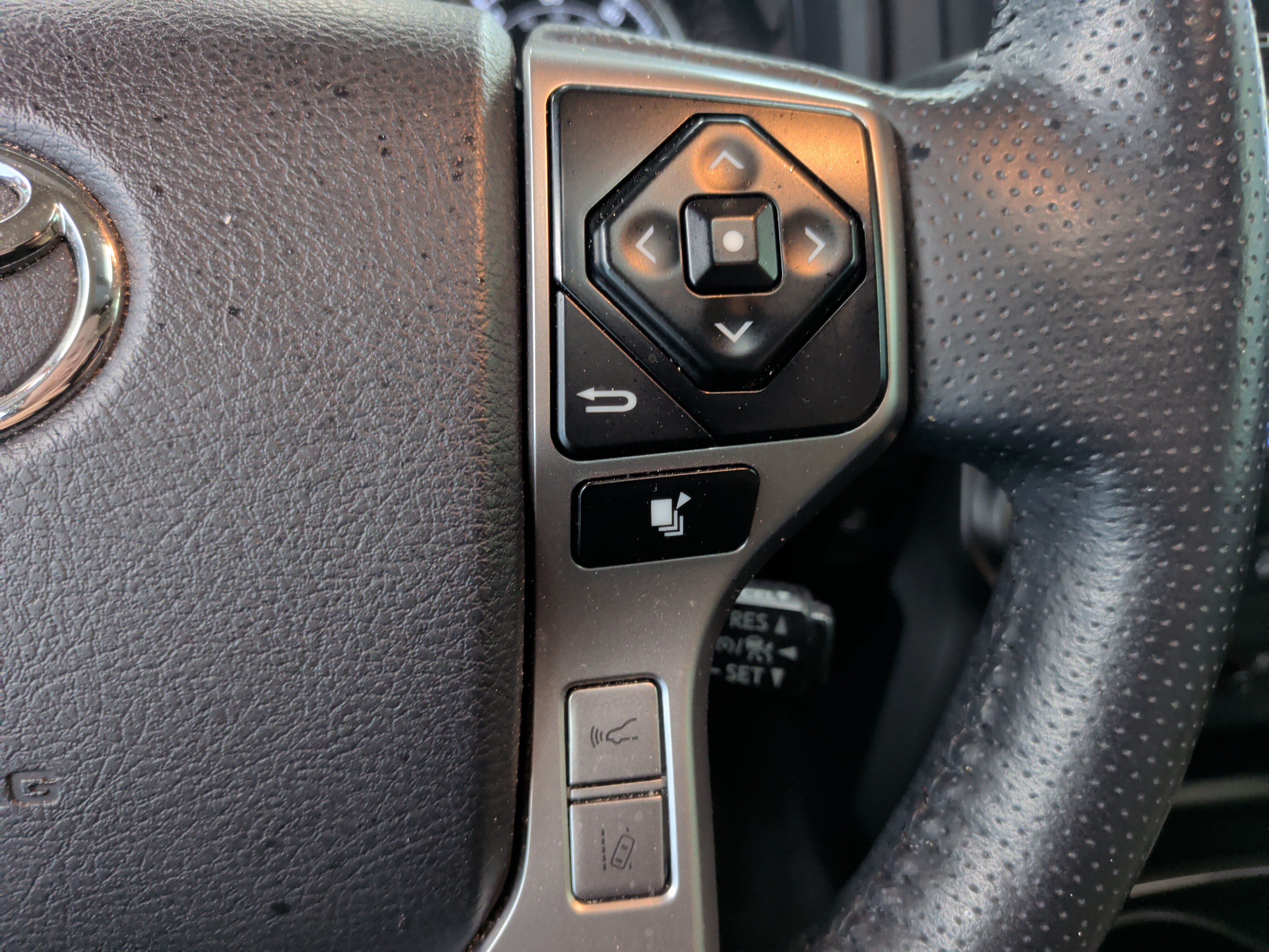 Used 2024 Toyota 4Runner Limited AWD/4WD image 20