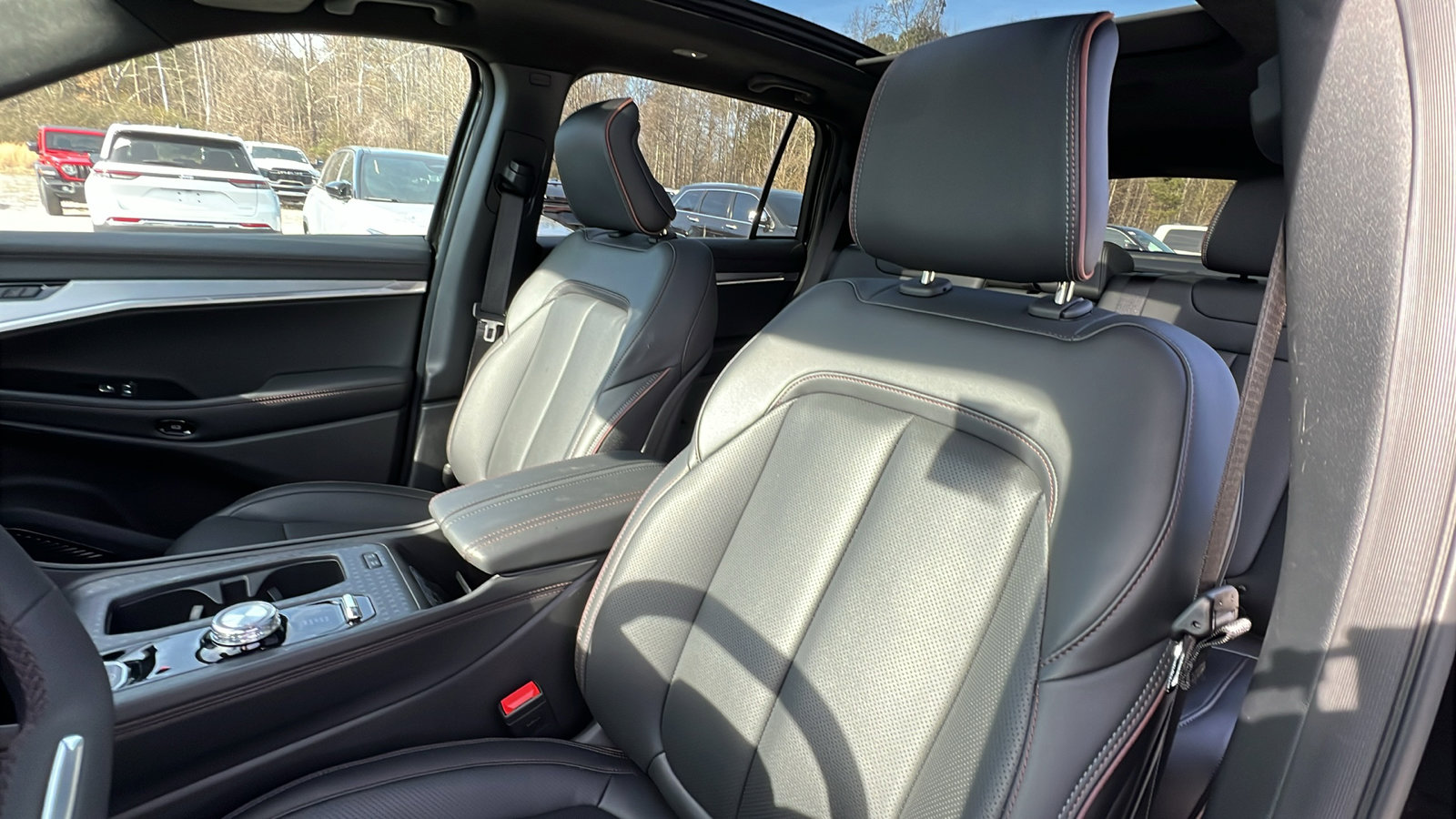 Used 2024 Jeep Wagoneer Launch Edition image 18