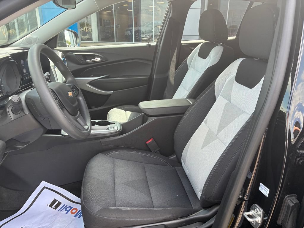 Used 2026 Chevrolet Trax LS w/ Driver Confidence Package FWD image 11