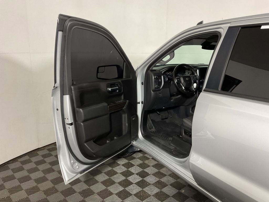 Used 2019 Chevrolet Silverado 1500 RST w/ All-Star Edition image 17