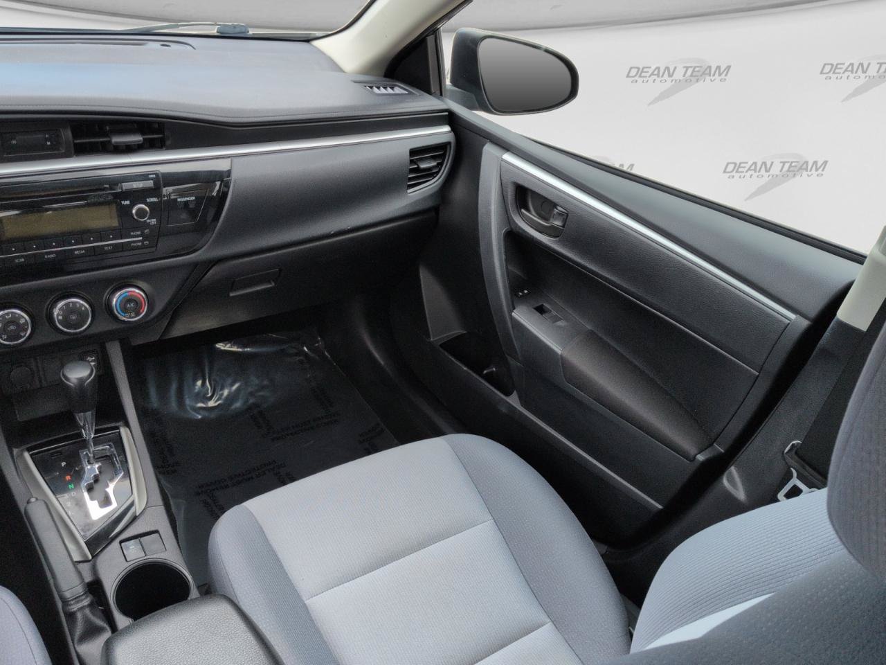 Used 2014 Toyota Corolla L FWD image 15