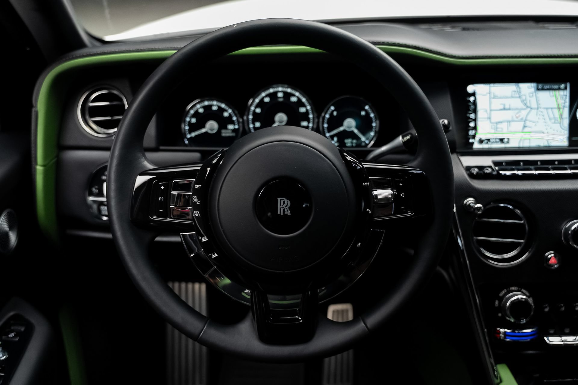 Used 2024 Rolls-Royce Cullinan w/ Cullinan Package AWD/4WD image 45