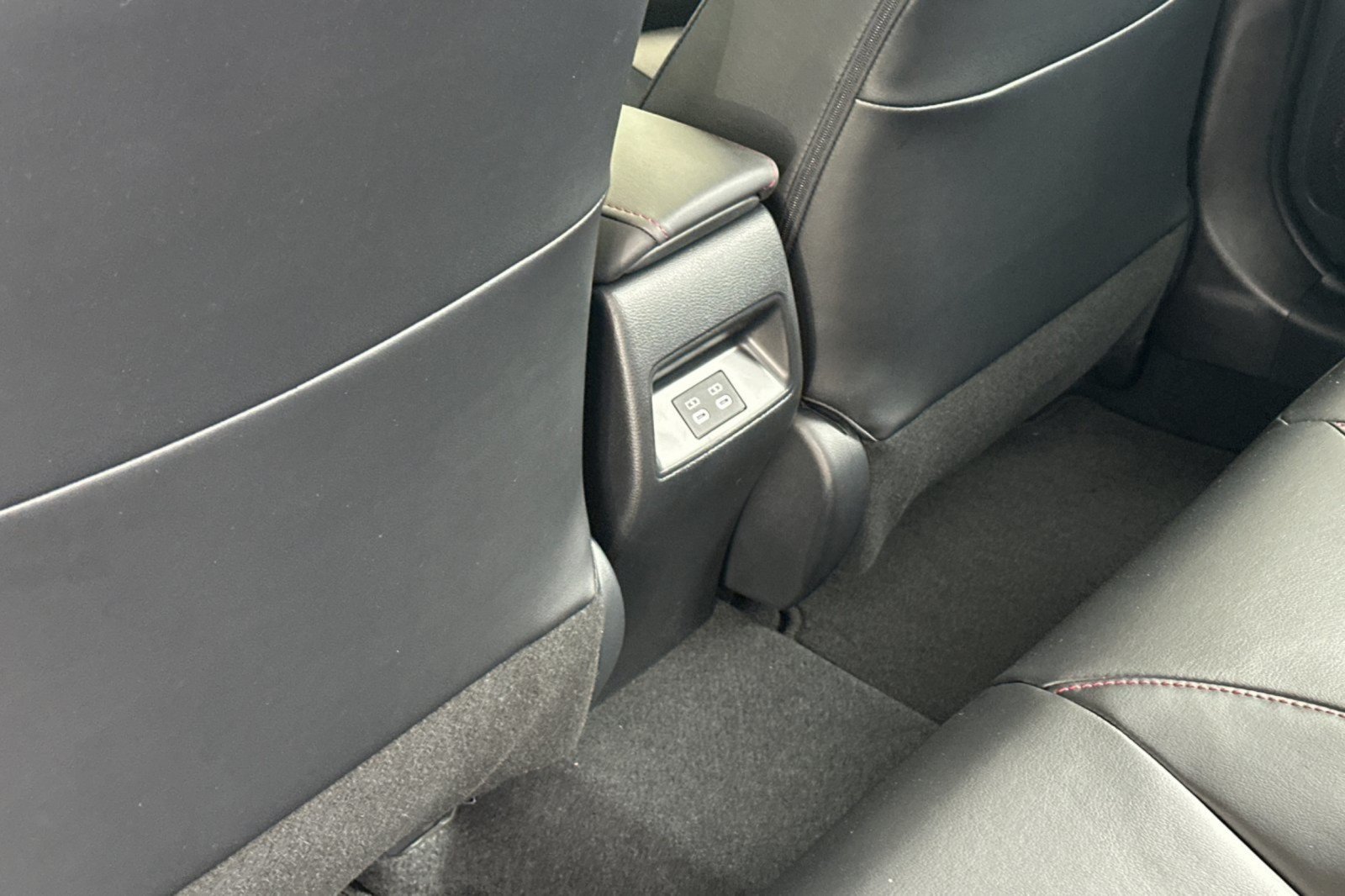 New 2027 Toyota Corolla XSE w/ Carpet Mat Package (TMS) FWD image 13