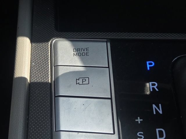 Used 2021 Hyundai Elantra SE FWD image 27