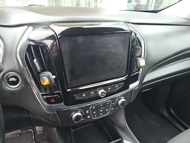 Used 2020 Chevrolet Traverse LT image 29