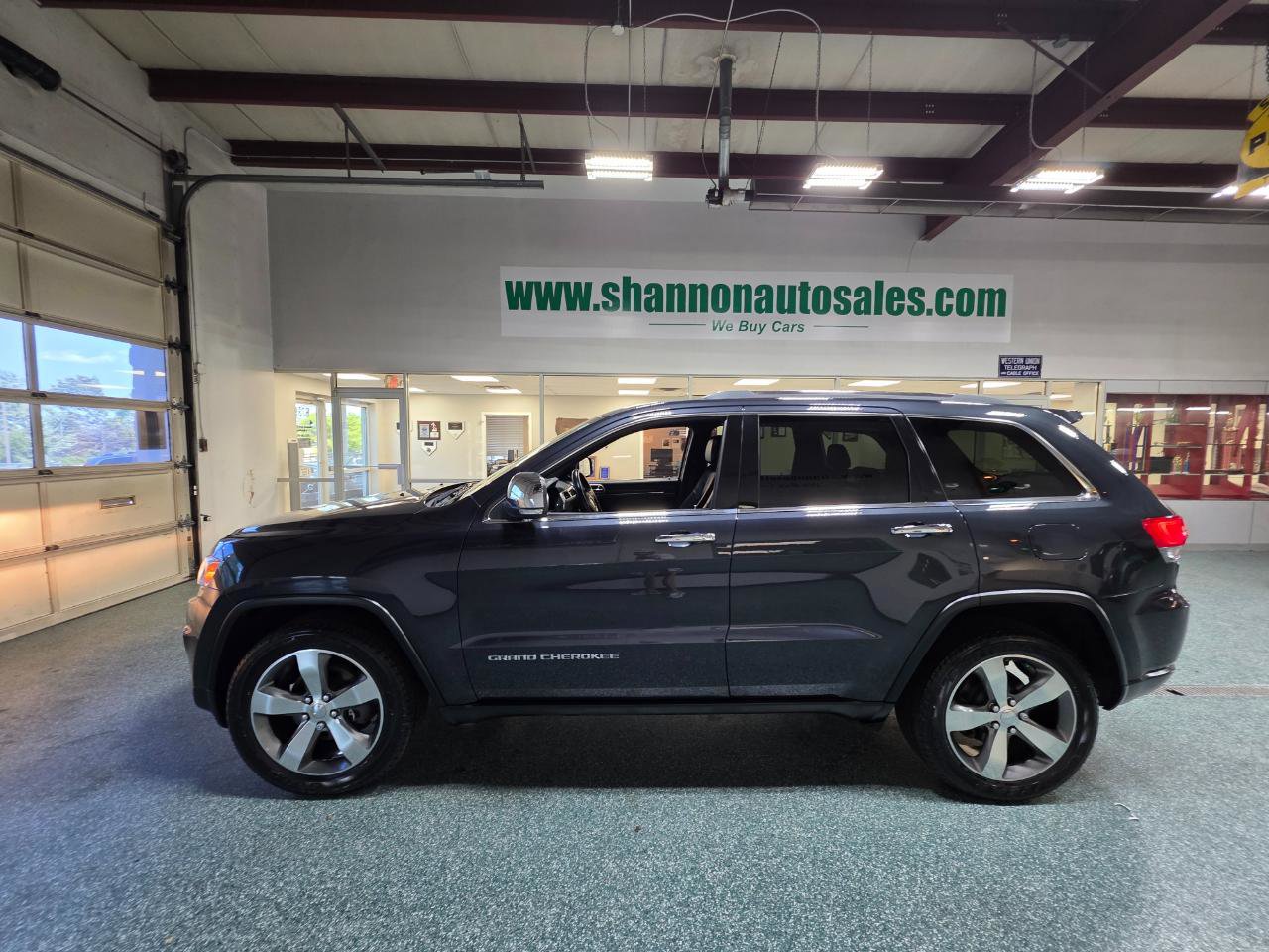 Used 2015 Jeep Grand Cherokee Limited AWD/4WD image 11