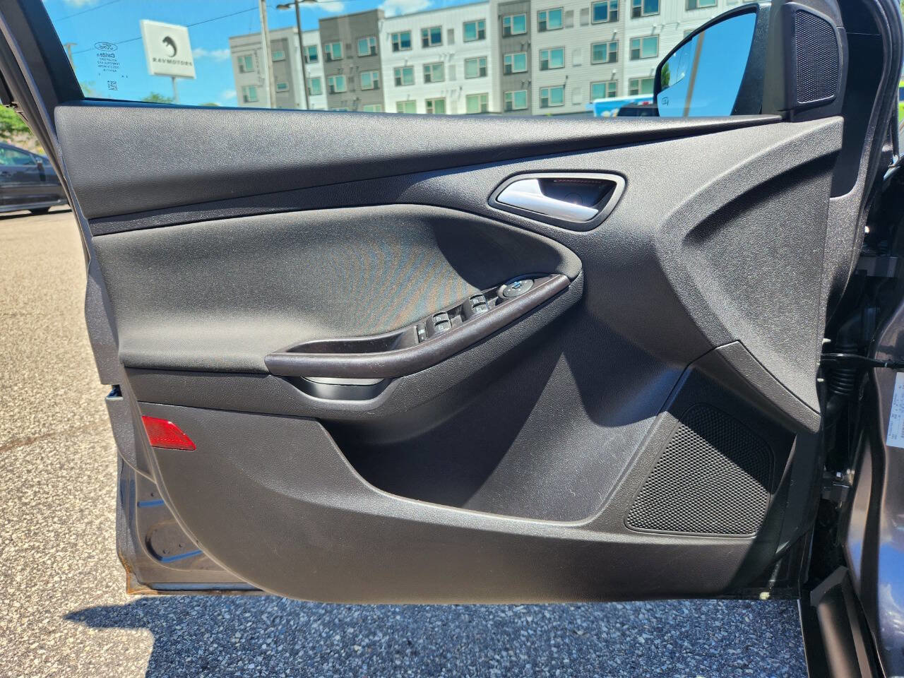 Used 2014 Ford Focus Titanium image 20