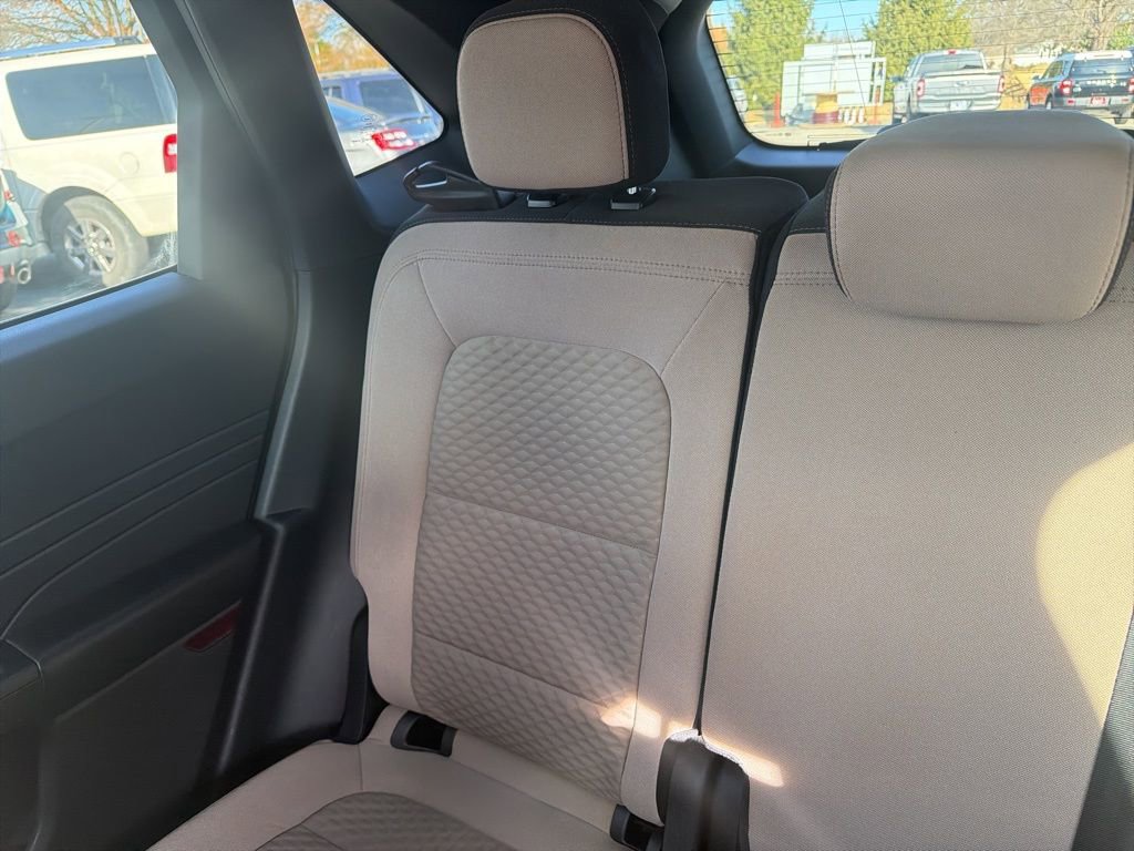 Used 2021 Ford Escape SE image 13