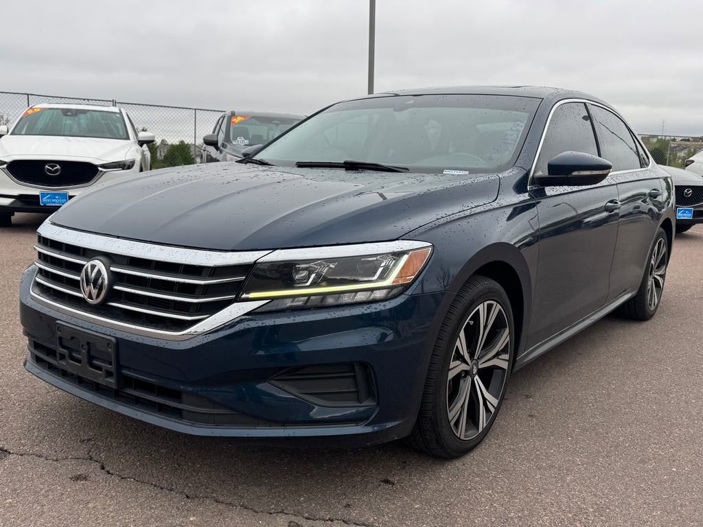 Used 2022 Volkswagen Passat 2.0T SE FWD image 3