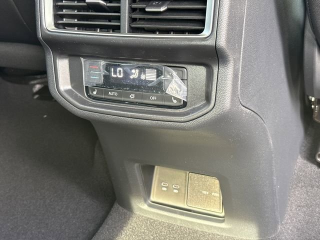 New 2026 Volkswagen Atlas SEL Premium R-Line image 28