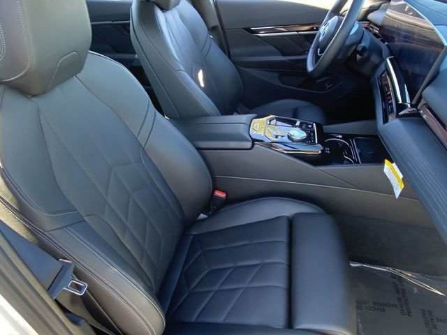 Certified 2025 BMW i5 eDrive40i w/ Premium Package image 12