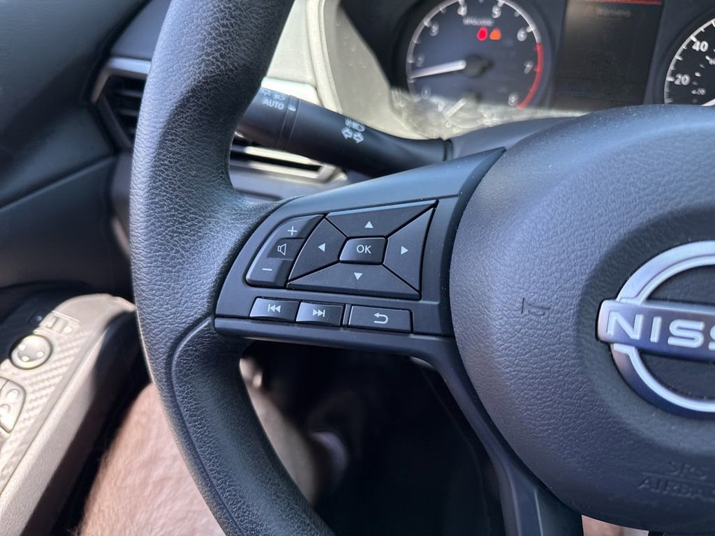 Used 2025 Nissan Altima 2.5 S image 17
